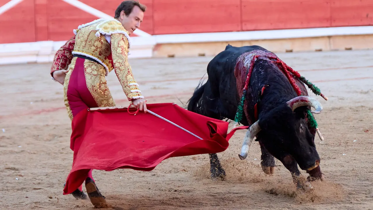 Segunda corrida de la Feria del Toro de San Fermín 2025 con toros de Cebada Gago para Antonio Ferrera, Pepe Moral y Román. IÑIGO ALZUGARAY