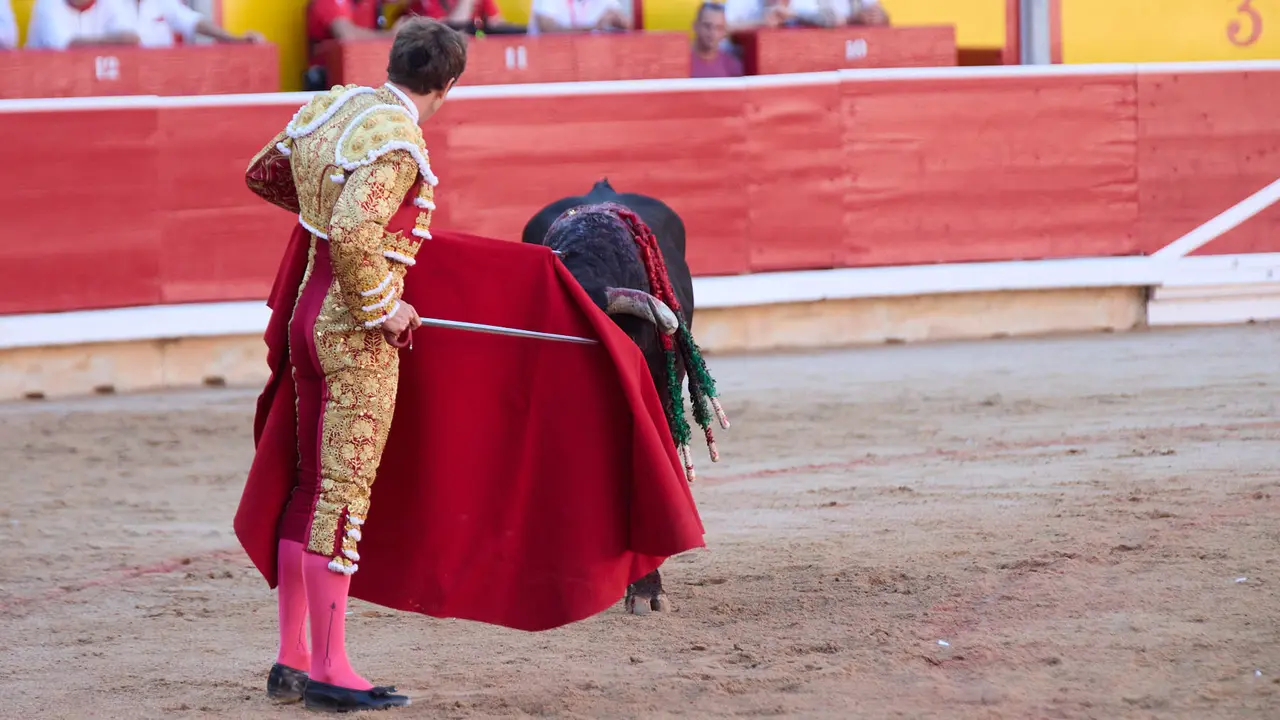 Segunda corrida de la Feria del Toro de San Fermín 2025 con toros de Cebada Gago para Antonio Ferrera, Pepe Moral y Román. IÑIGO ALZUGARAY