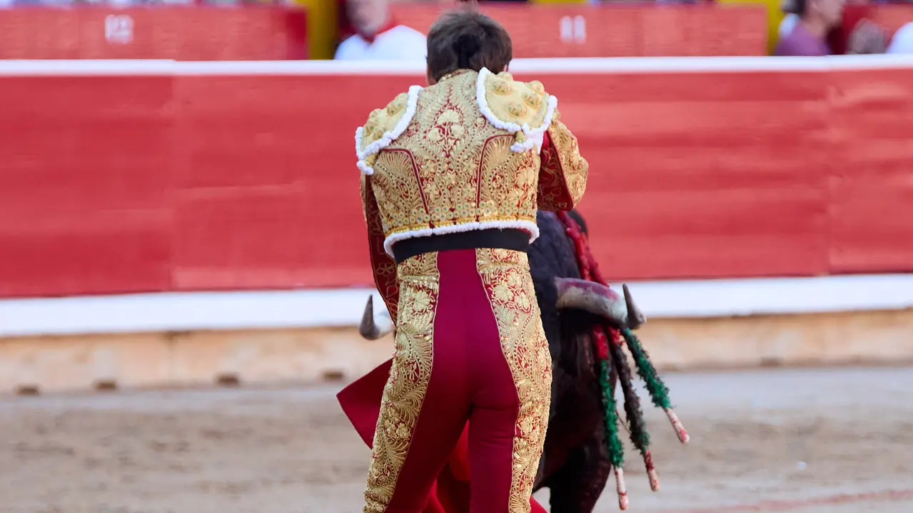 Segunda corrida de la Feria del Toro de San Fermín 2025 con toros de Cebada Gago para Antonio Ferrera, Pepe Moral y Román. IÑIGO ALZUGARAY