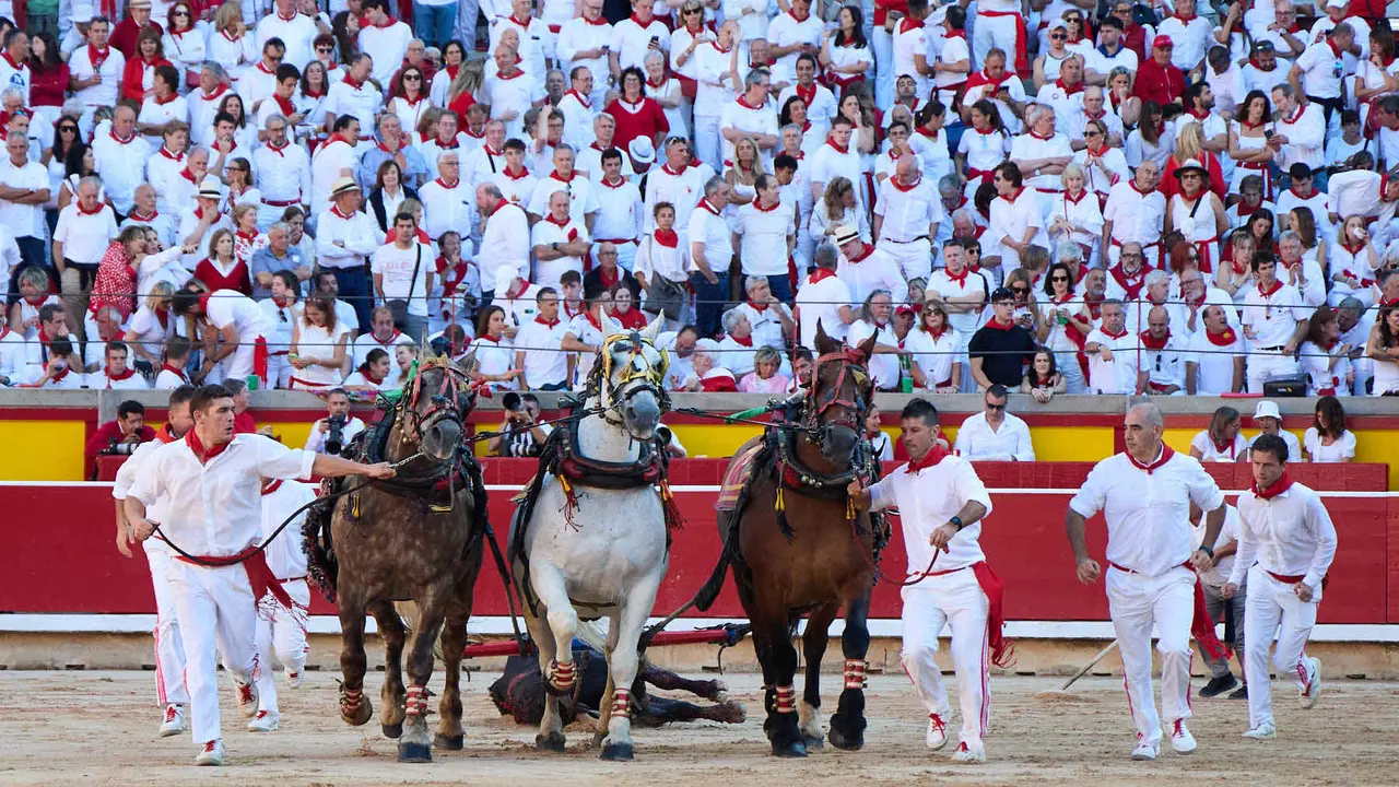 Segunda corrida de la Feria del Toro de San Fermín 2025 con toros de Cebada Gago para Antonio Ferrera, Pepe Moral y Román. IÑIGO ALZUGARAY