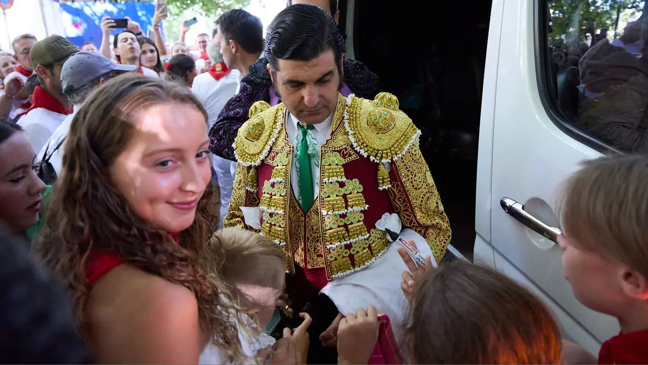 Tercera corrida de la Feria del Toro de San Fermín 2025 con toros de Álvaro Núñez para Morante de la Puebla, Roca Rey y Tomás Rufo. IÑIGO ALZUGARAY