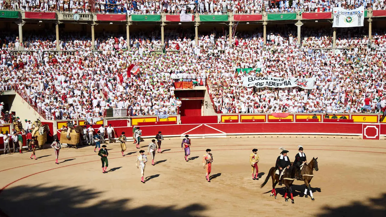 Tercera corrida de la Feria del Toro de San Fermín 2025 con toros de Álvaro Núñez para Morante de la Puebla, Roca Rey y Tomás Rufo. IÑIGO ALZUGARAY