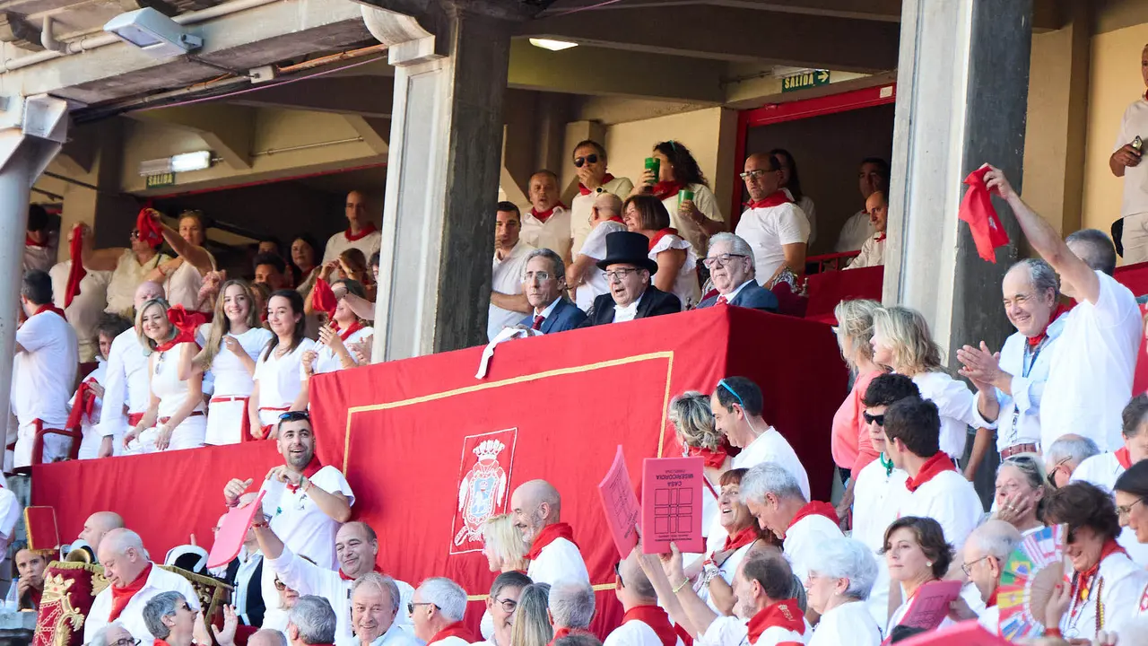 Tercera corrida de la Feria del Toro de San Fermín 2025 con toros de Álvaro Núñez para Morante de la Puebla, Roca Rey y Tomás Rufo. IÑIGO ALZUGARAY