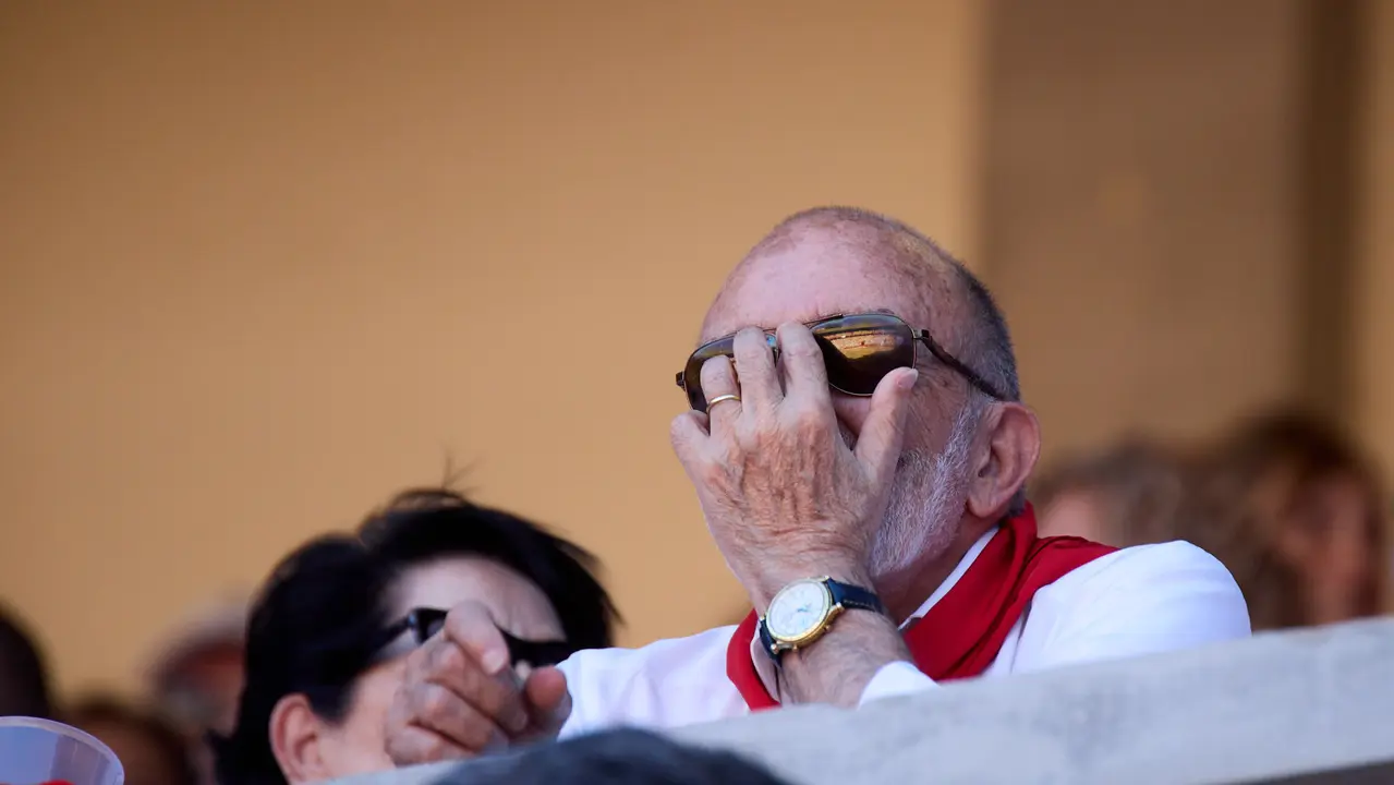 Los tendidos de la plaza de Toros de Pamplona durante la tercera corrida de la Feria del Toro de San Fermín 2025 con toros de Álvaro Núñez para Morante de la Puebla, Roca Rey y Tomás Rufo. IÑIGO ALZUGARAY