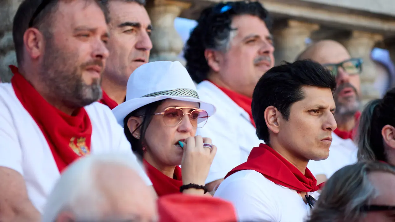 Los tendidos de la plaza de Toros de Pamplona durante la tercera corrida de la Feria del Toro de San Fermín 2025 con toros de Álvaro Núñez para Morante de la Puebla, Roca Rey y Tomás Rufo. IÑIGO ALZUGARAY