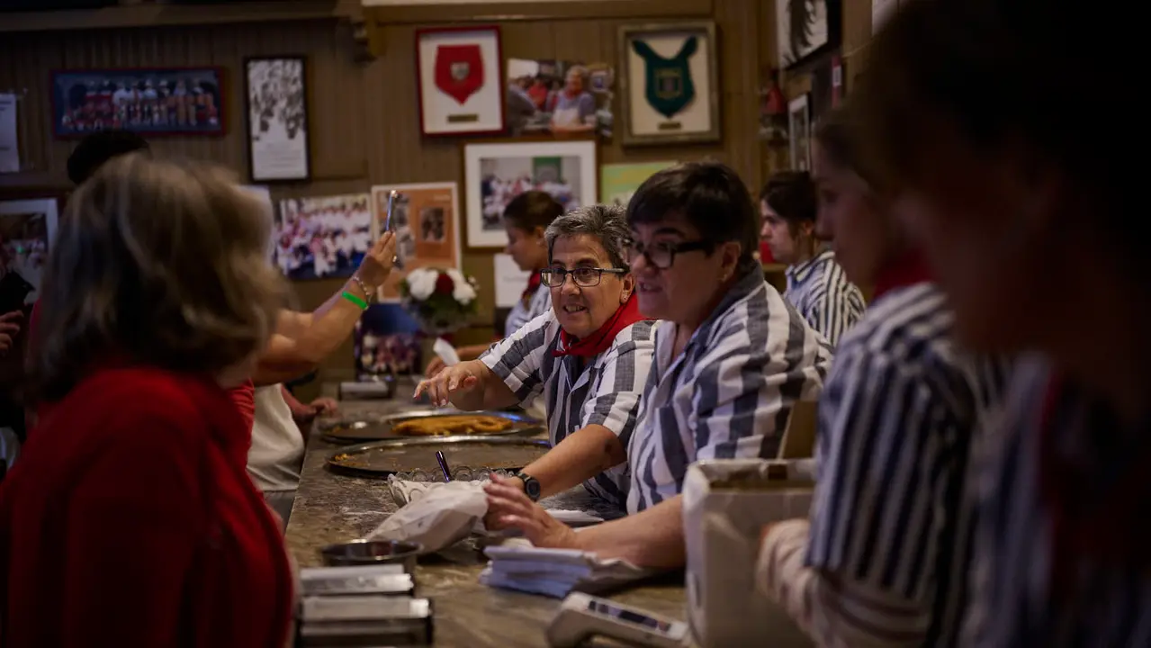 La churrería La Mañueta vuelve a abrir un año más por San Fermín 2025. PABLO LASAOSA