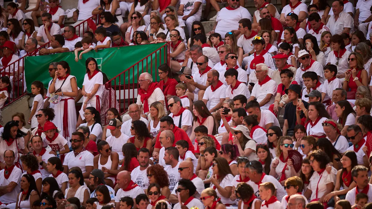 Mañana de Toros en Familia con la exhibición de rejoneo a cargo de Pablo Donat y exhibición de los recortadores Iker Monreal y Sergio Valle durante San Fermín 2025. PABLO LASAOSA