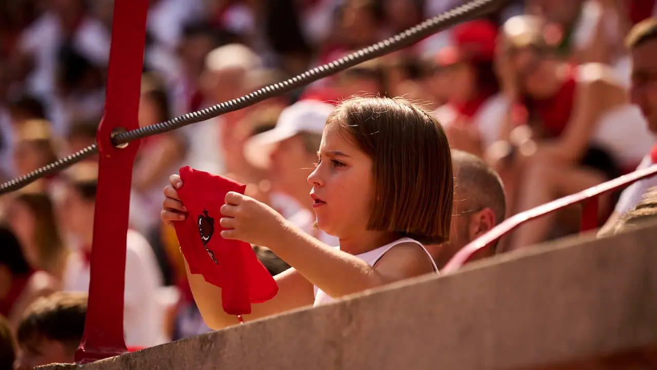 Mañana de Toros en Familia con la exhibición de rejoneo a cargo de Pablo Donat y exhibición de los recortadores Iker Monreal y Sergio Valle durante San Fermín 2025. PABLO LASAOSA