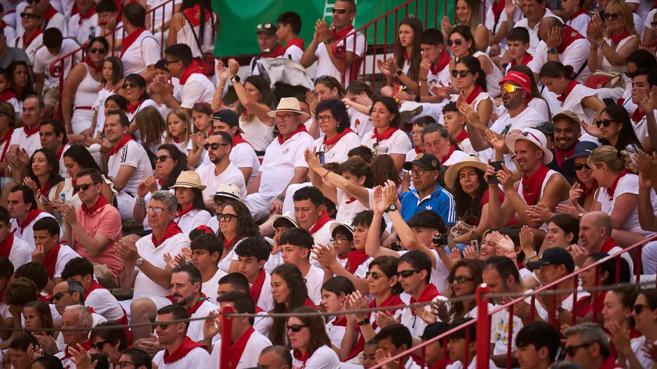 Mañana de Toros en Familia con la exhibición de rejoneo a cargo de Pablo Donat y exhibición de los recortadores Iker Monreal y Sergio Valle durante San Fermín 2025. PABLO LASAOSA