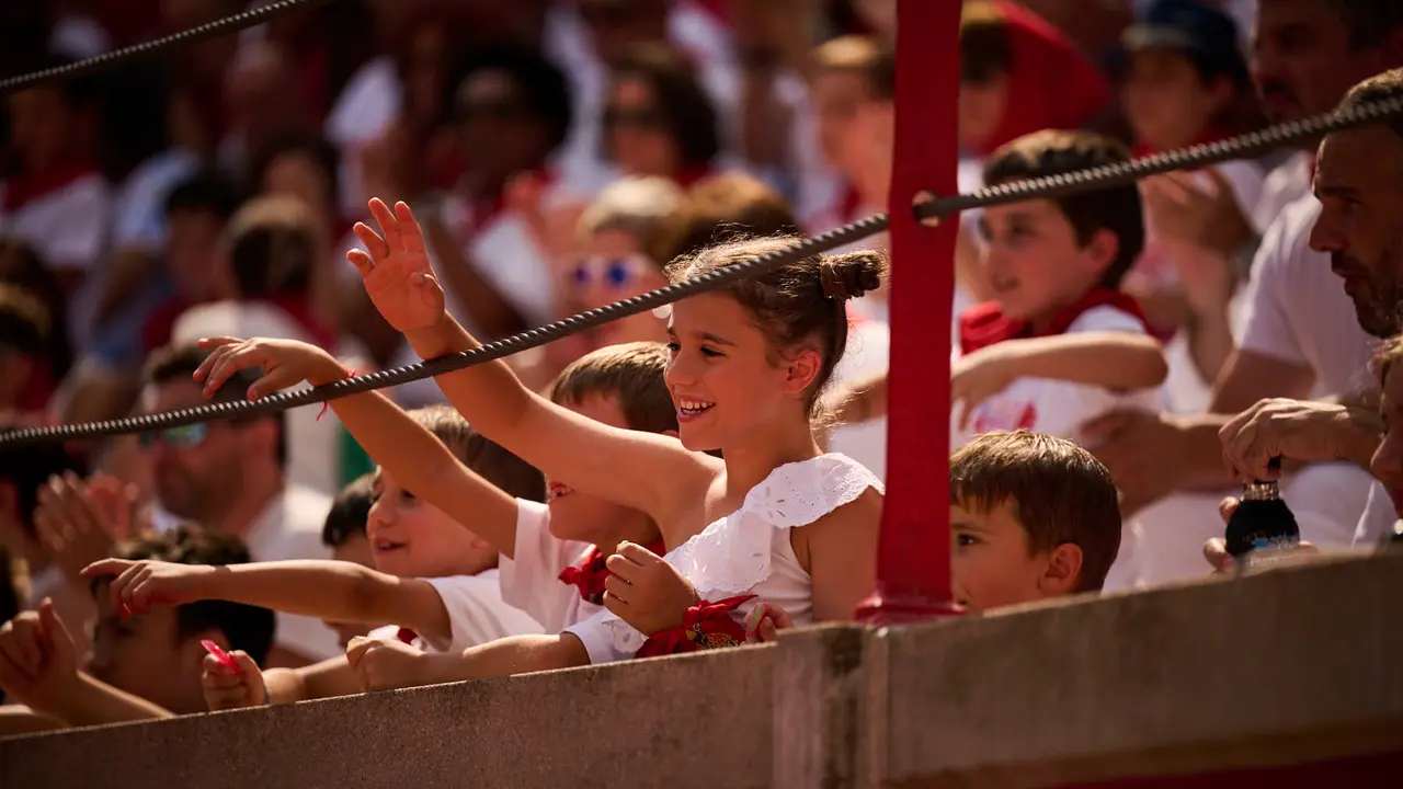 Mañana de Toros en Familia con la exhibición de rejoneo a cargo de Pablo Donat y exhibición de los recortadores Iker Monreal y Sergio Valle durante San Fermín 2025. PABLO LASAOSA