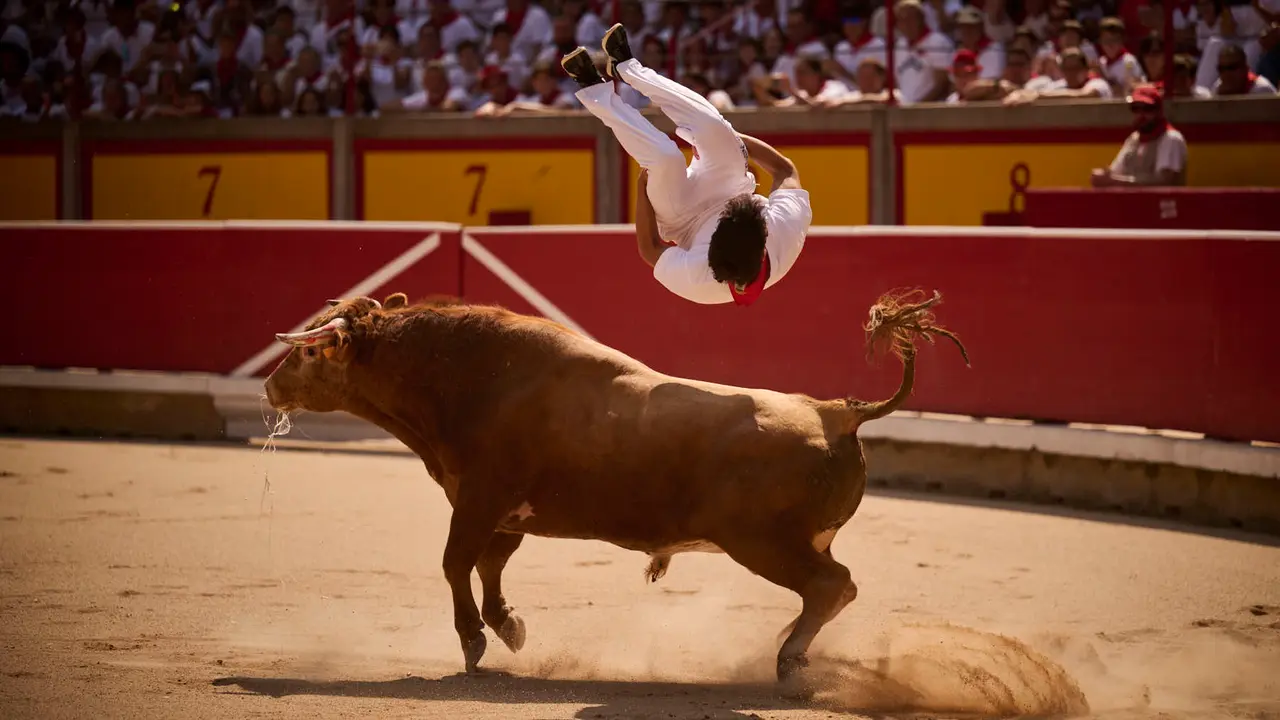 Mañana de Toros en Familia con la exhibición de rejoneo a cargo de Pablo Donat y exhibición de los recortadores Iker Monreal y Sergio Valle durante San Fermín 2025. PABLO LASAOSA