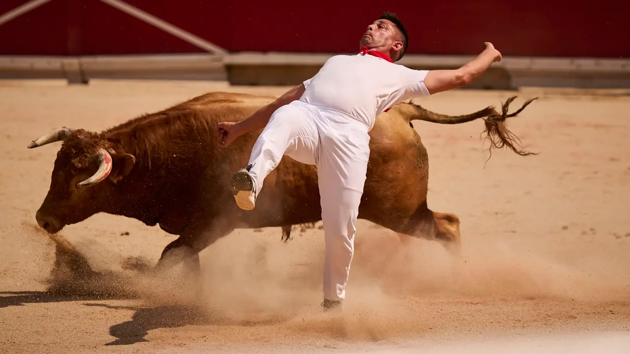 Mañana de Toros en Familia con la exhibición de rejoneo a cargo de Pablo Donat y exhibición de los recortadores Iker Monreal y Sergio Valle durante San Fermín 2025. PABLO LASAOSA