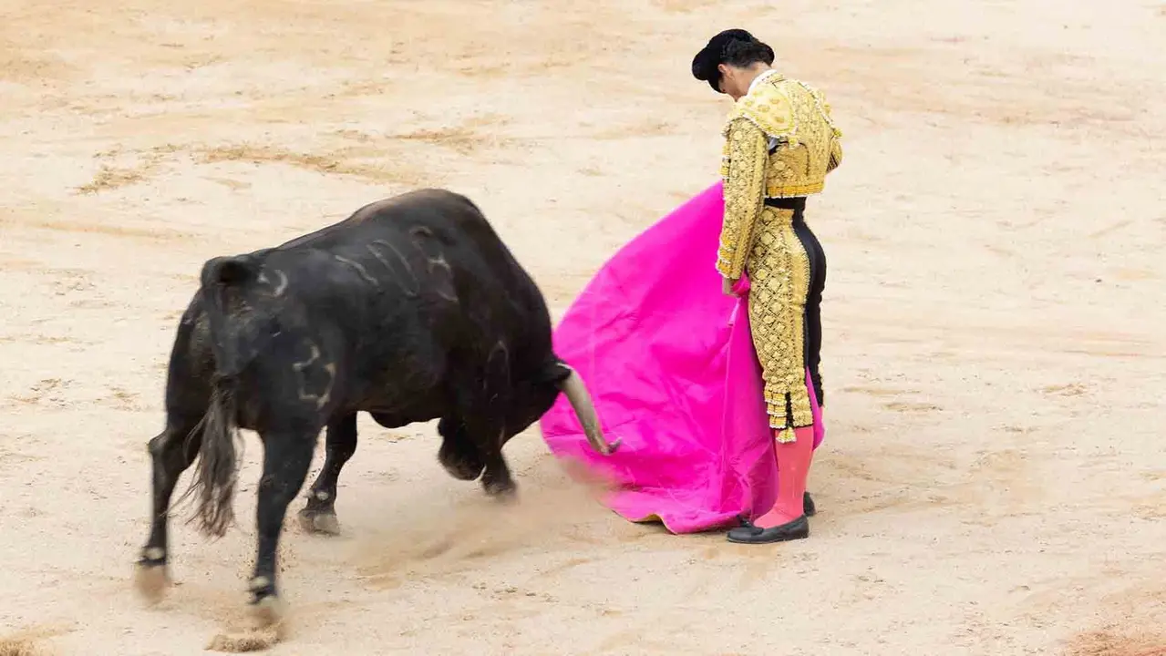 Pablo Aguado en la quinta corrida de la Feria del Toro de Pamplona. MAITE H. MATEO