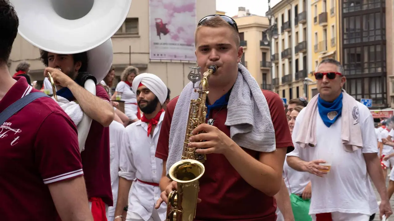 Ambiente en la quinta corrida de la Feria de San Fermín.Maite H. Mateo..-02