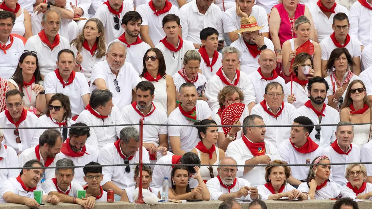 Ambiente en la quinta corrida de la Feria de San Fermín.Maite H. Mateo..-39