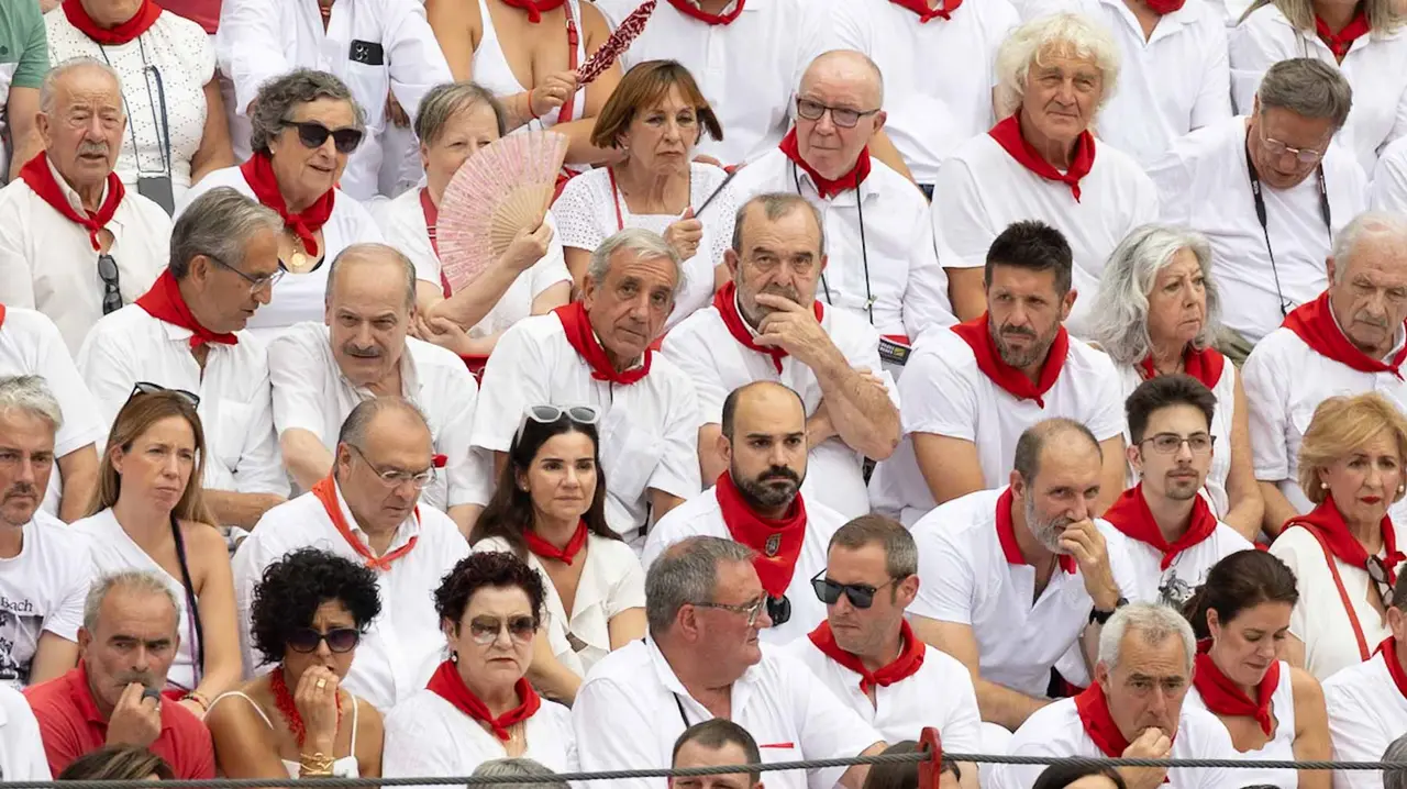 Ambiente en la quinta corrida de la Feria de San Fermín.Maite H. Mateo..-40