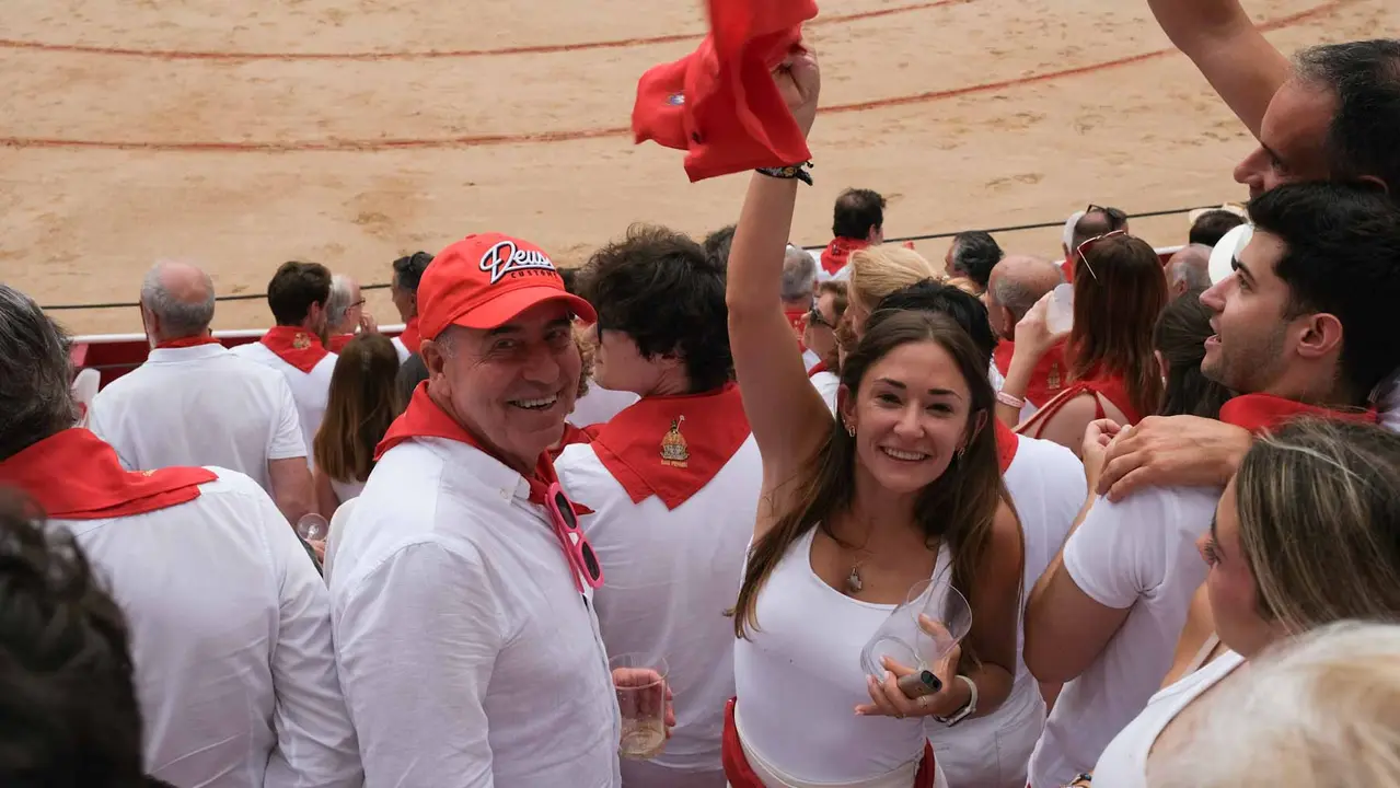 Ambiente en la quinta corrida de la Feria de San Fermín.Maite H. Mateo..-43