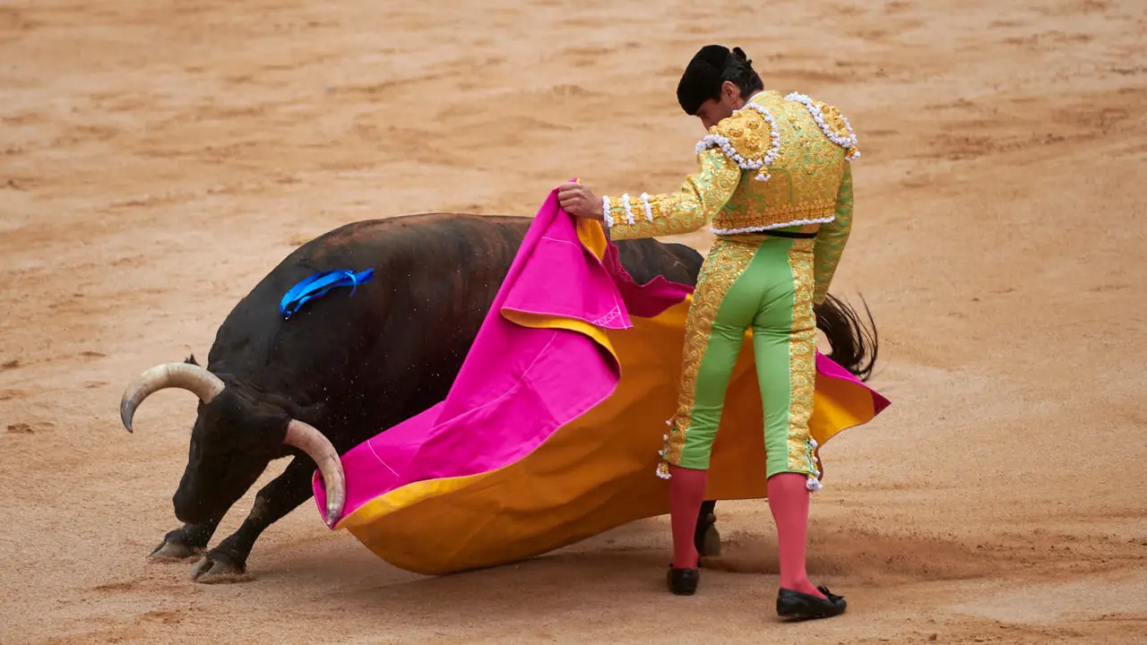 Quinta corrida de toros de la Feria de San Fermín con toros de Jandilla para Juan Ortega, Andrés Roca Rey y Pablo Aguado. IRANZU LARRASOAÑA