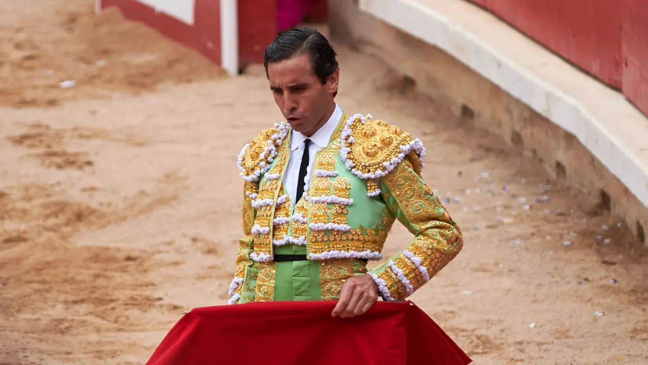 Quinta corrida de toros de la Feria de San Fermín con toros de Jandilla para Juan Ortega, Andrés Roca Rey y Pablo Aguado. IRANZU LARRASOAÑA