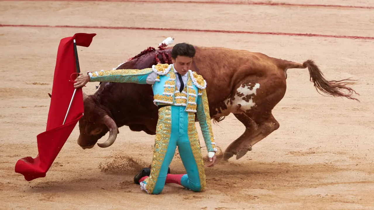 Quinta corrida de toros de la Feria de San Fermín con toros de Jandilla para Juan Ortega, Andrés Roca Rey y Pablo Aguado. IRANZU LARRASOAÑA