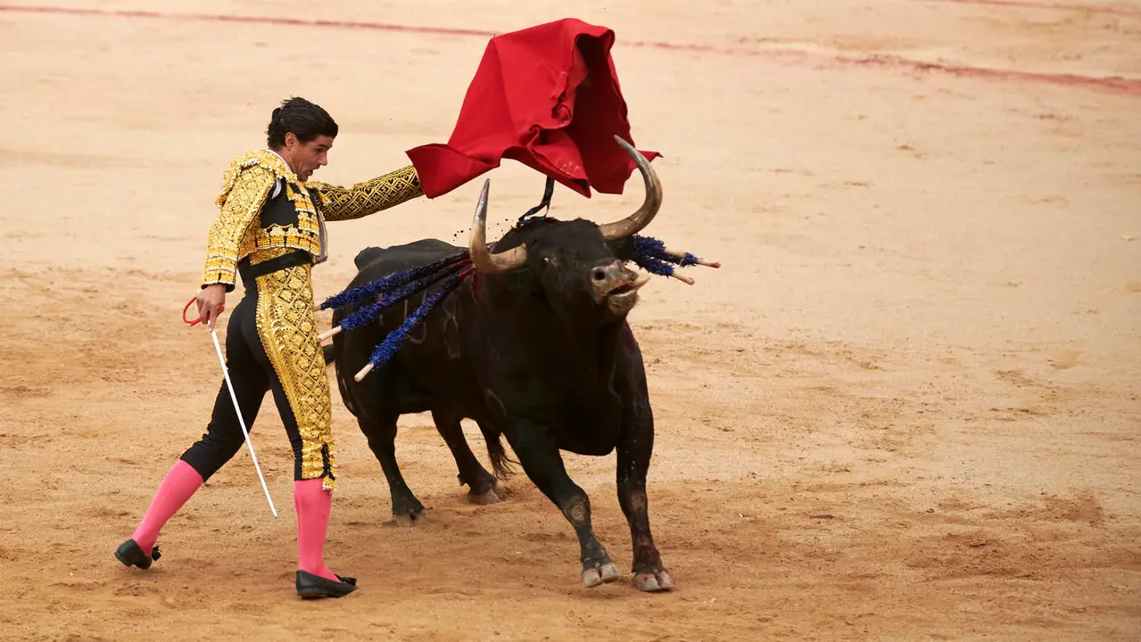 Quinta corrida de toros de la Feria de San Fermín con toros de Jandilla para Juan Ortega, Andrés Roca Rey y Pablo Aguado. IRANZU LARRASOAÑA