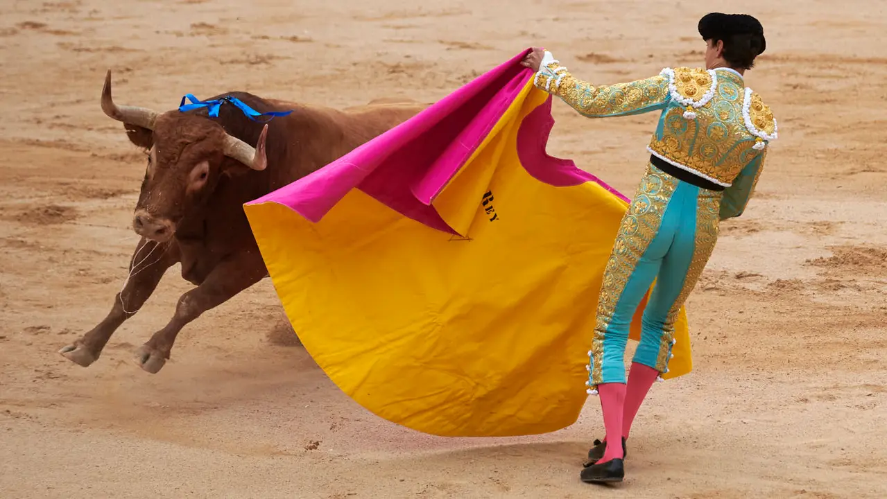Quinta corrida de toros de la Feria de San Fermín con toros de Jandilla para Juan Ortega, Andrés Roca Rey y Pablo Aguado. IRANZU LARRASOAÑA
