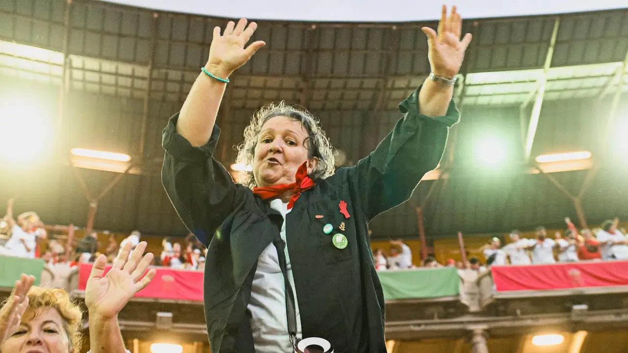 Ambiente en la plaza de toros previo al sexto encierro de San Fermín 2025 con toros de Escolar. CASA DE MISERICORDIA (37)