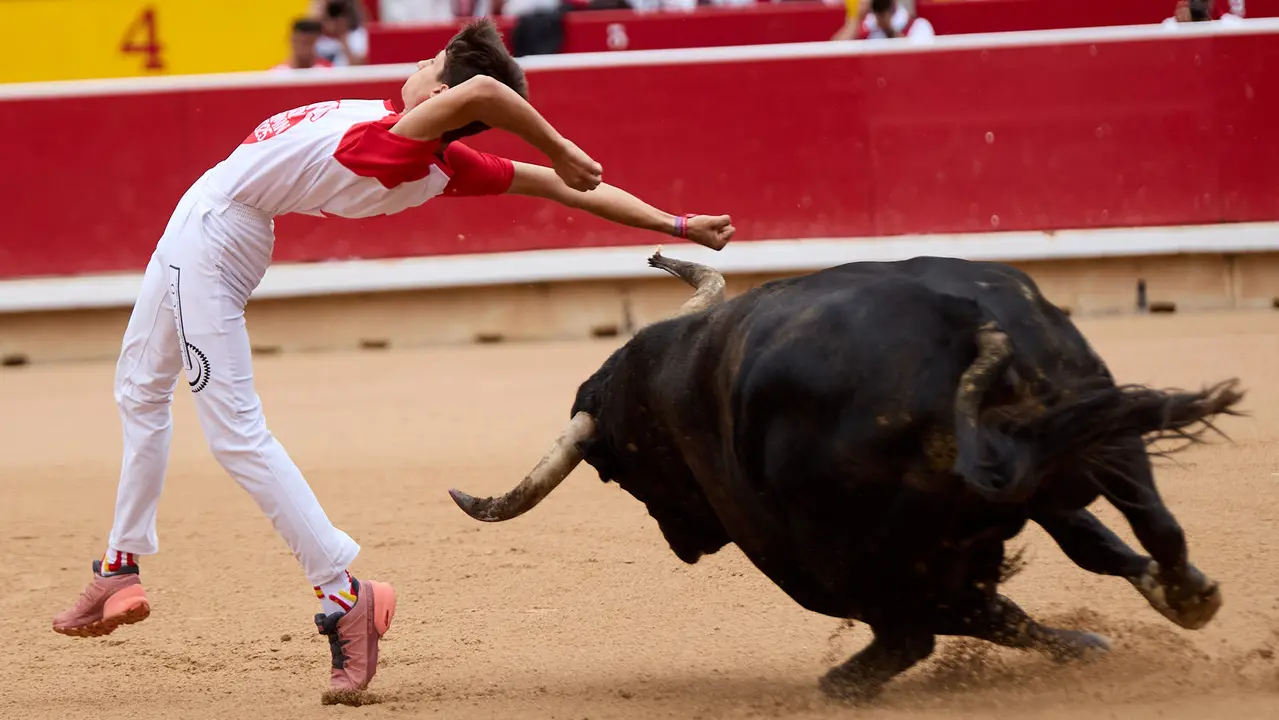 Concurso de Recortadores de San Fermín 2025 en la Plaza de Toros de Pamplona. IÑIGO ALZUGARAY