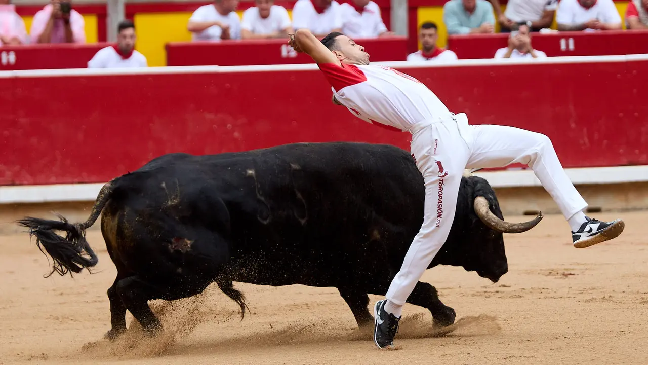 Concurso de Recortadores de San Fermín 2025 en la Plaza de Toros de Pamplona. IÑIGO ALZUGARAY