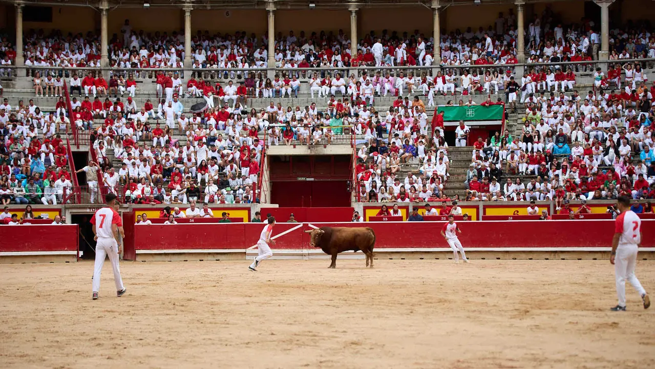 Concurso de Recortadores de San Fermín 2025 en la Plaza de Toros de Pamplona. IÑIGO ALZUGARAY