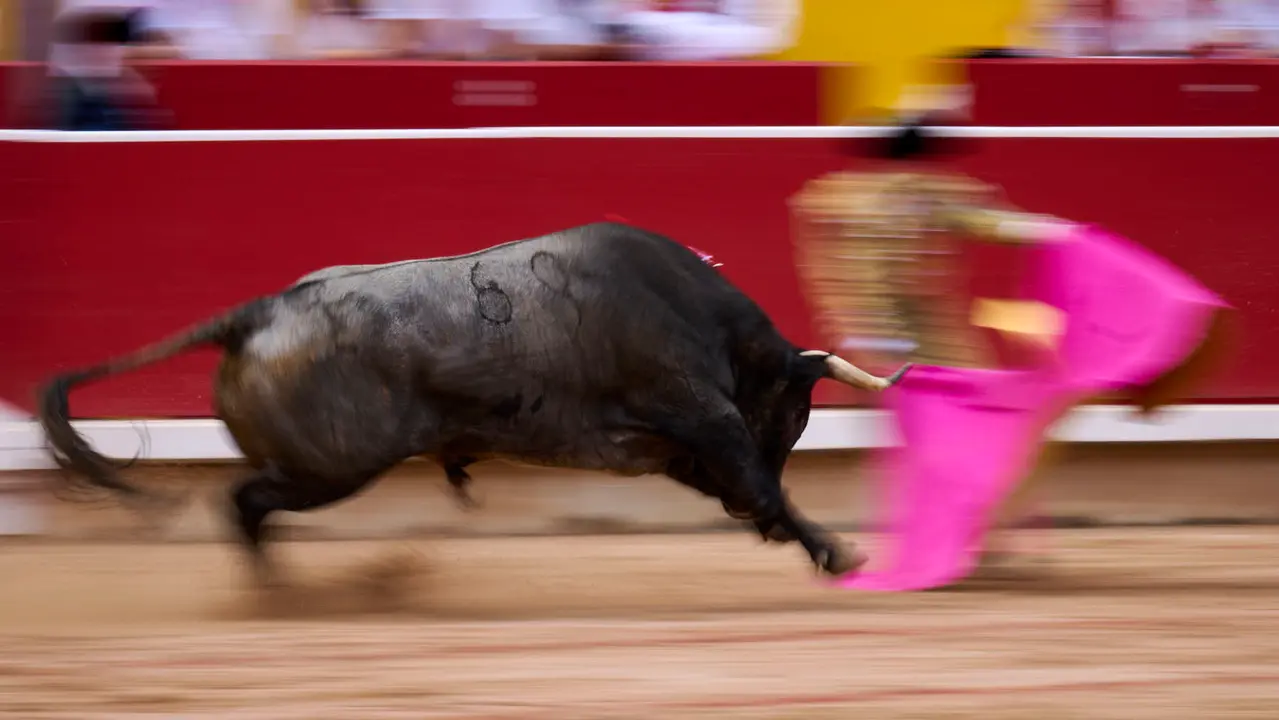 Sexta corrida de la Feria del Toro de San Fermín 2025 con toros de José Escolar para Rafaelillo, Fernando Robleño y Juan de Castilla. PABLO LASAOSA