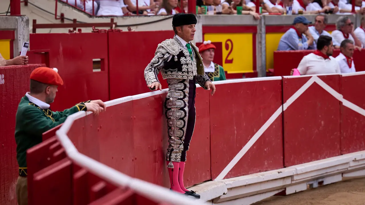 Sexta corrida de la Feria del Toro de San Fermín 2025 con toros de José Escolar para Rafaelillo, Fernando Robleño y Juan de Castilla. PABLO LASAOSA
