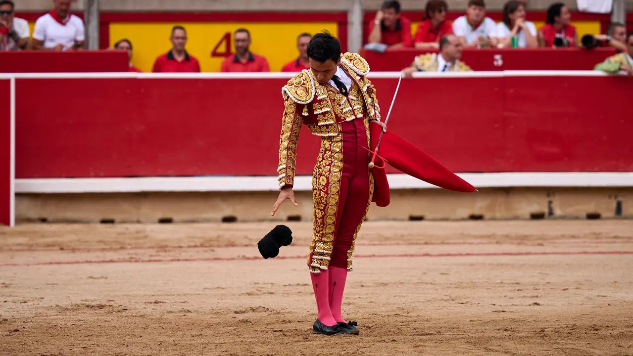 Sexta corrida de la Feria del Toro de San Fermín 2025 con toros de José Escolar para Rafaelillo, Fernando Robleño y Juan de Castilla. PABLO LASAOSA