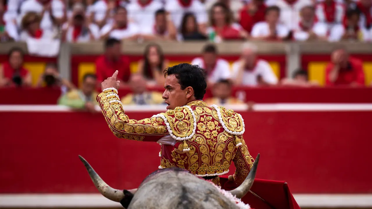 Sexta corrida de la Feria del Toro de San Fermín 2025 con toros de José Escolar para Rafaelillo, Fernando Robleño y Juan de Castilla. PABLO LASAOSA