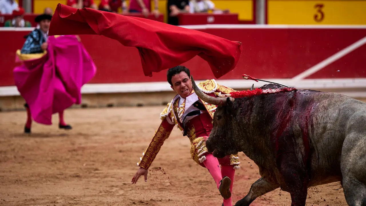 Sexta corrida de la Feria del Toro de San Fermín 2025 con toros de José Escolar para Rafaelillo, Fernando Robleño y Juan de Castilla. PABLO LASAOSA