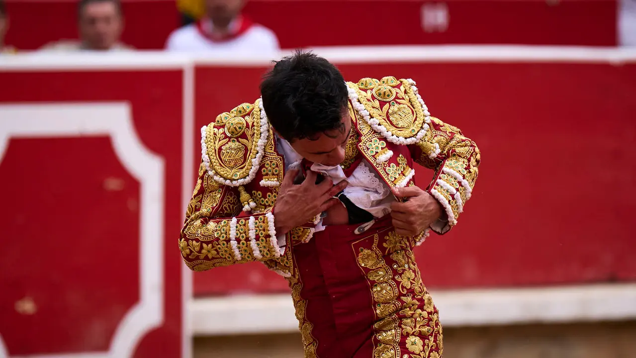 Sexta corrida de la Feria del Toro de San Fermín 2025 con toros de José Escolar para Rafaelillo, Fernando Robleño y Juan de Castilla. PABLO LASAOSA