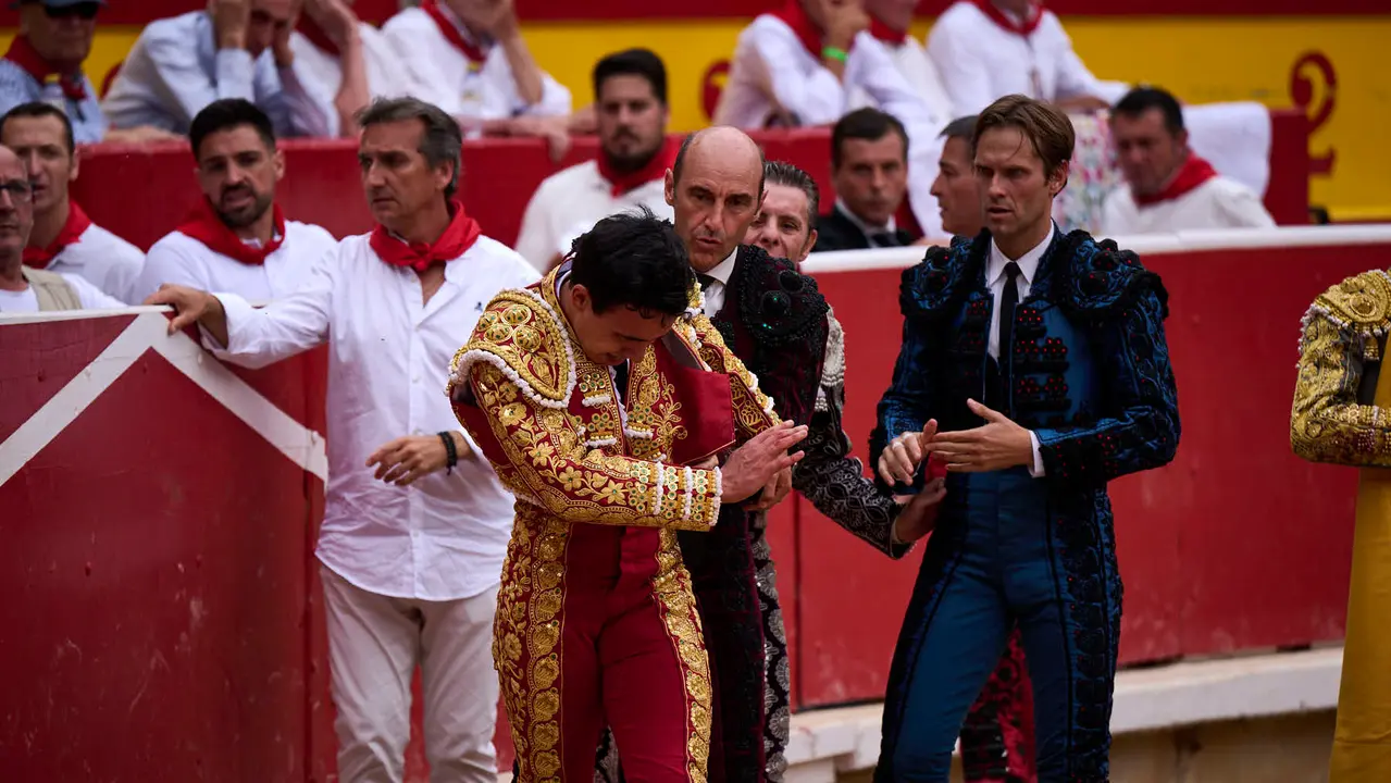 Sexta corrida de la Feria del Toro de San Fermín 2025 con toros de José Escolar para Rafaelillo, Fernando Robleño y Juan de Castilla. PABLO LASAOSA