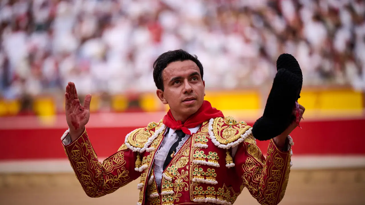 Sexta corrida de la Feria del Toro de San Fermín 2025 con toros de José Escolar para Rafaelillo, Fernando Robleño y Juan de Castilla. PABLO LASAOSA