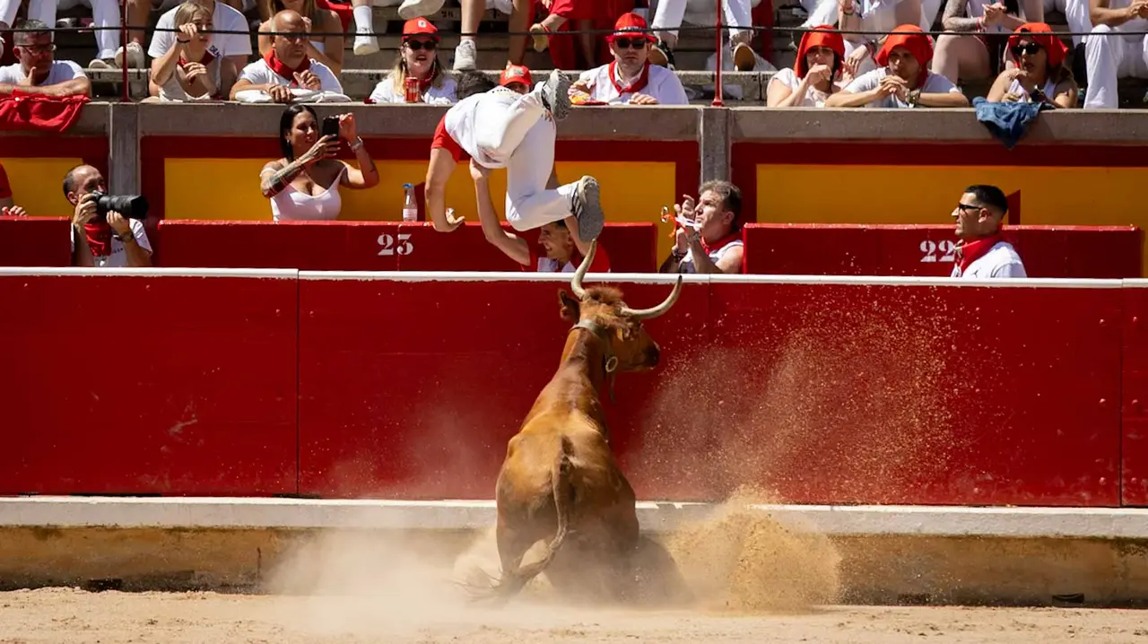 Concurso de anillas en la plaza de toros de Pamplona. Maite H. Mateo..-24