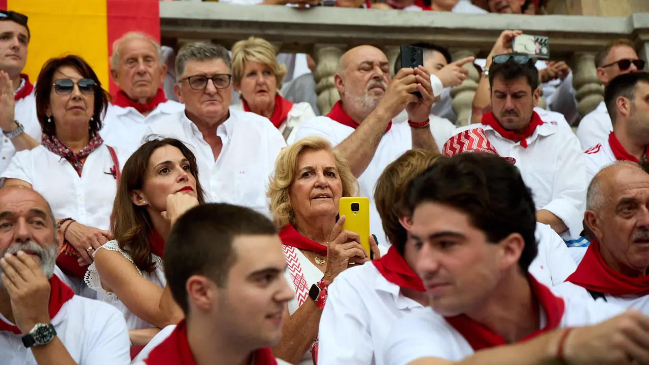 Los tendidos de la plaza de Toros de Pamplona durante la séptima corrida de la Feria del Toro de San Fermín 2025 con toros de La Palmosilla para Jiménez Fortes, Fernando Adrián y Ginés Marín. IÑIGO ALZUGARAY