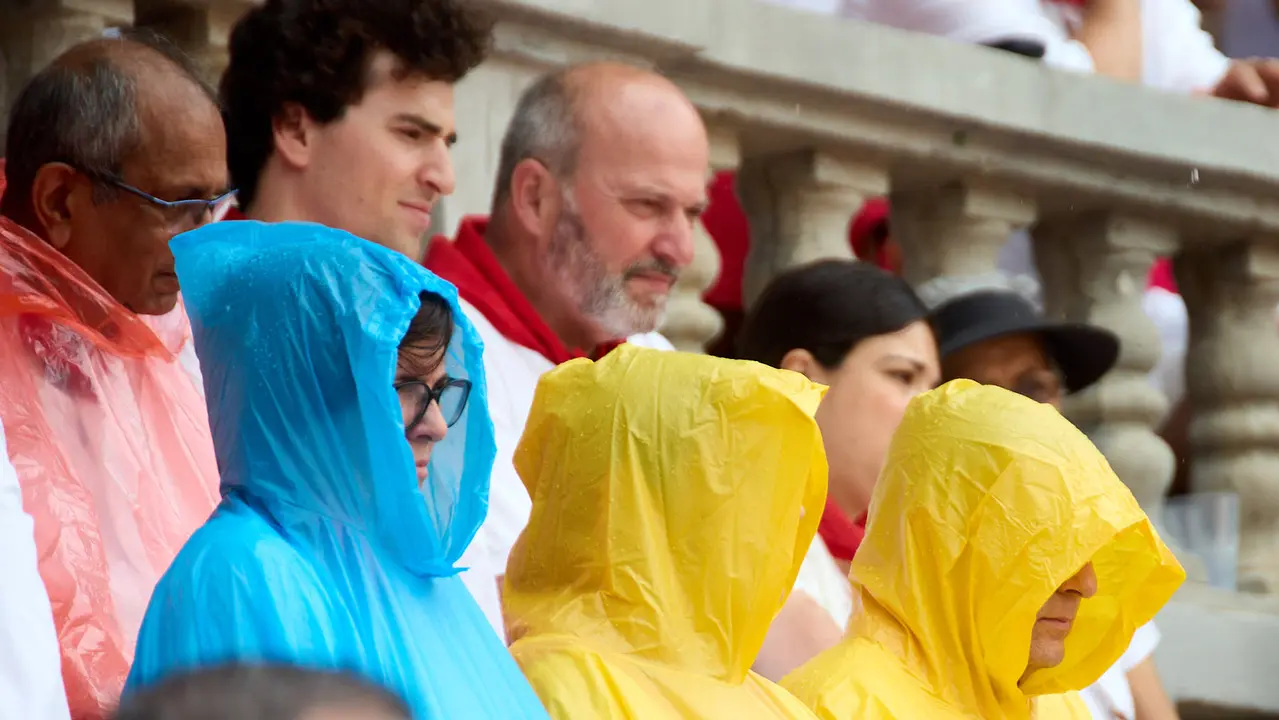 Los tendidos de la plaza de Toros de Pamplona durante la séptima corrida de la Feria del Toro de San Fermín 2025 con toros de La Palmosilla para Jiménez Fortes, Fernando Adrián y Ginés Marín. IÑIGO ALZUGARAY