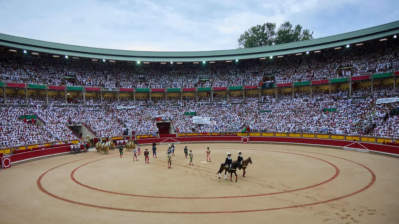 Séptima corrida de la Feria del Toro de San Fermín 2025 con toros de La Palmosilla para Jiménez Fortes, Fernando Adrián y Ginés Marín. IÑIGO ALZUGARAY