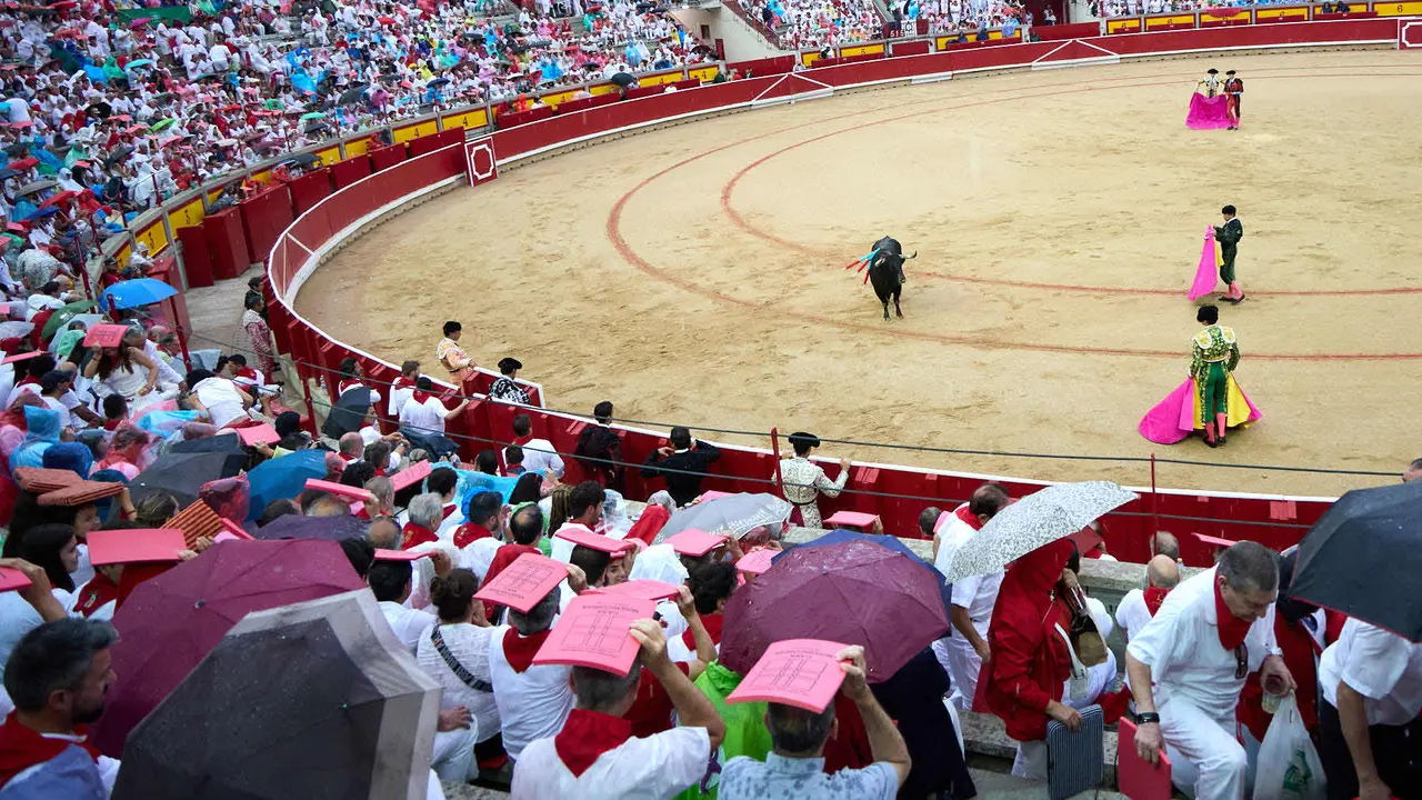 Séptima corrida de la Feria del Toro de San Fermín 2025 con toros de La Palmosilla para Jiménez Fortes, Fernando Adrián y Ginés Marín. IÑIGO ALZUGARAY