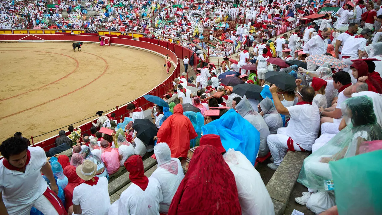 Séptima corrida de la Feria del Toro de San Fermín 2025 con toros de La Palmosilla para Jiménez Fortes, Fernando Adrián y Ginés Marín. IÑIGO ALZUGARAY