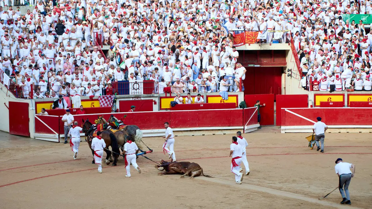 Séptima corrida de la Feria del Toro de San Fermín 2025 con toros de La Palmosilla para Jiménez Fortes, Fernando Adrián y Ginés Marín. IÑIGO ALZUGARAY