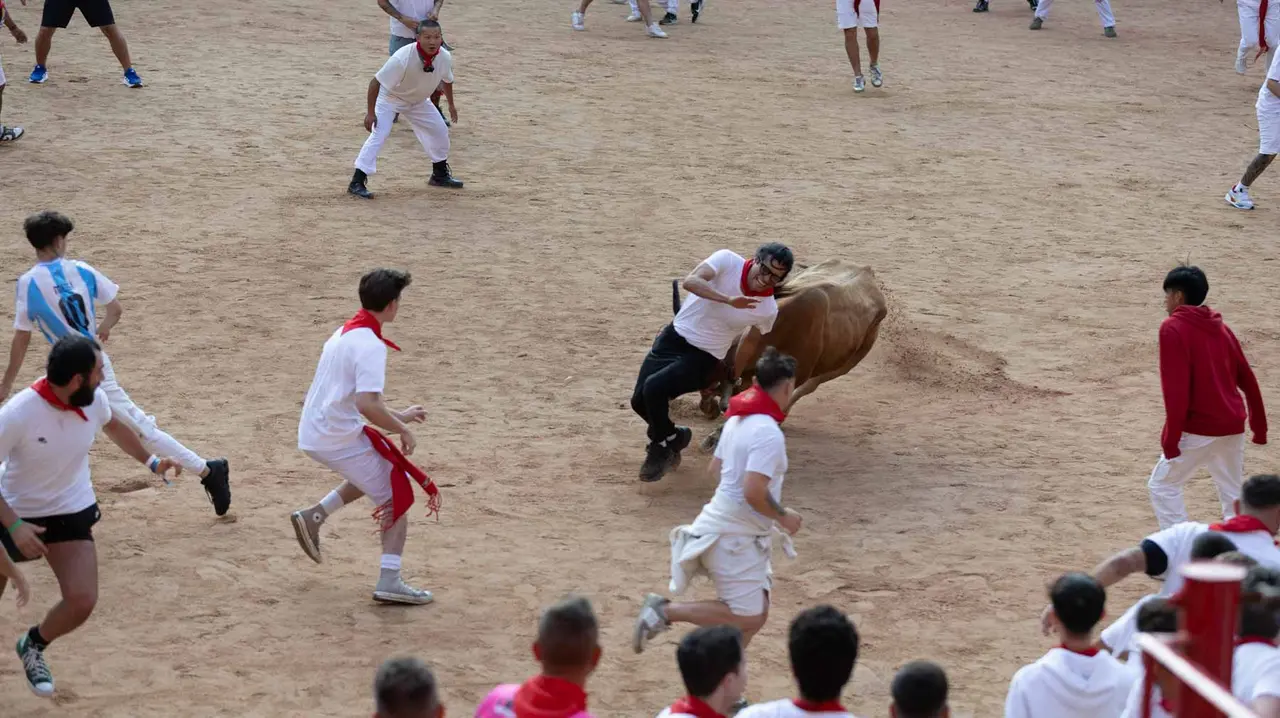 Suelta de vaquillas tras el octavo encierro de San Fermín.Maite H. Mateo..-01
