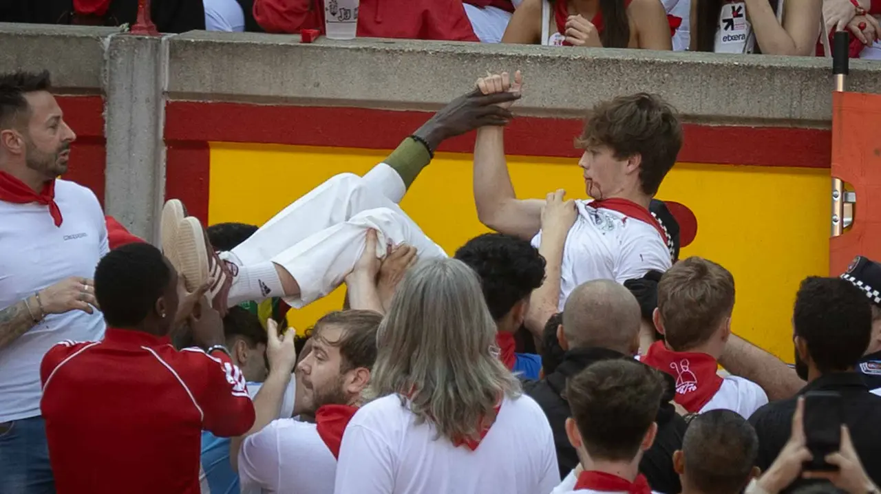 Suelta de vaquillas tras el octavo encierro de San Fermín.Maite H. Mateo..-04