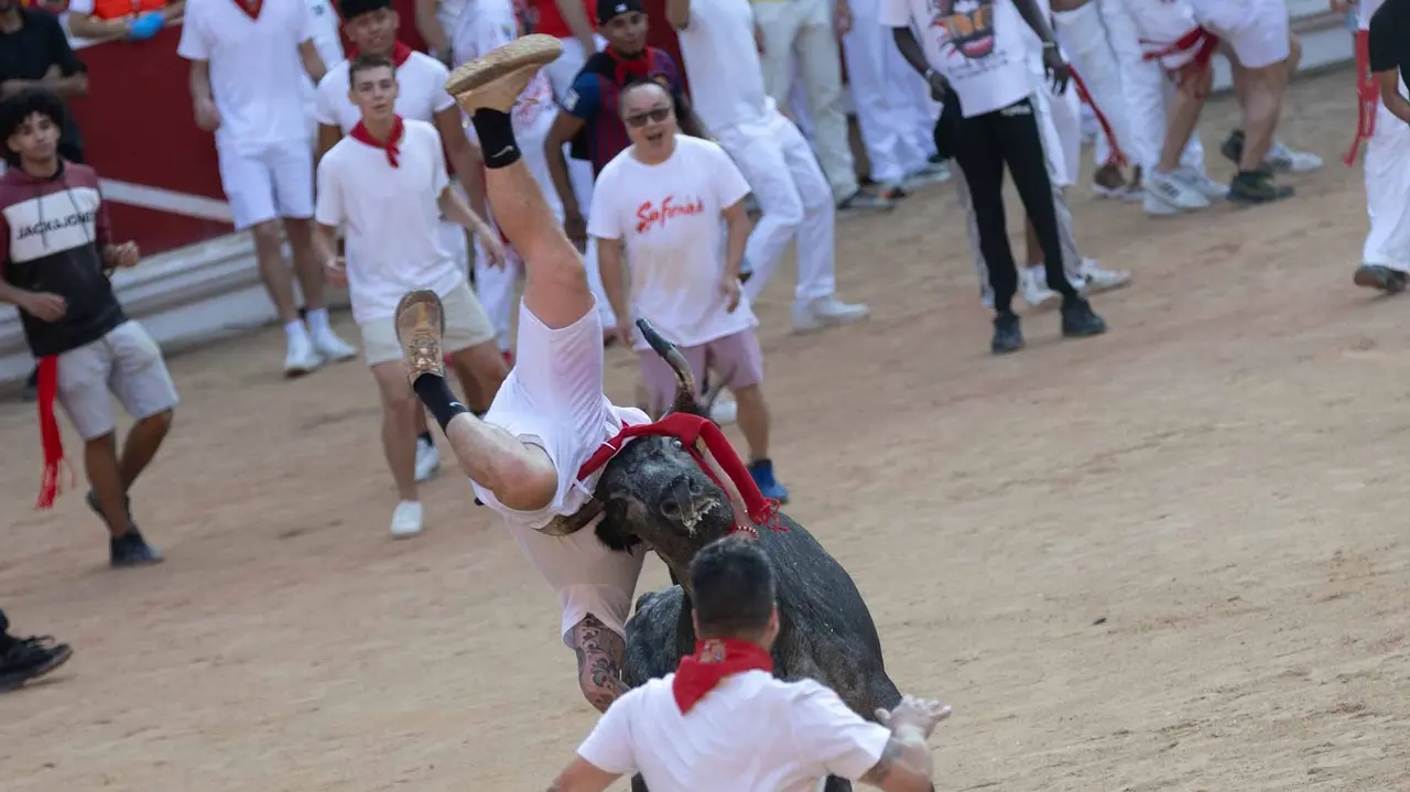 Suelta de vaquillas tras el octavo encierro de San Fermín.Maite H. Mateo..-37