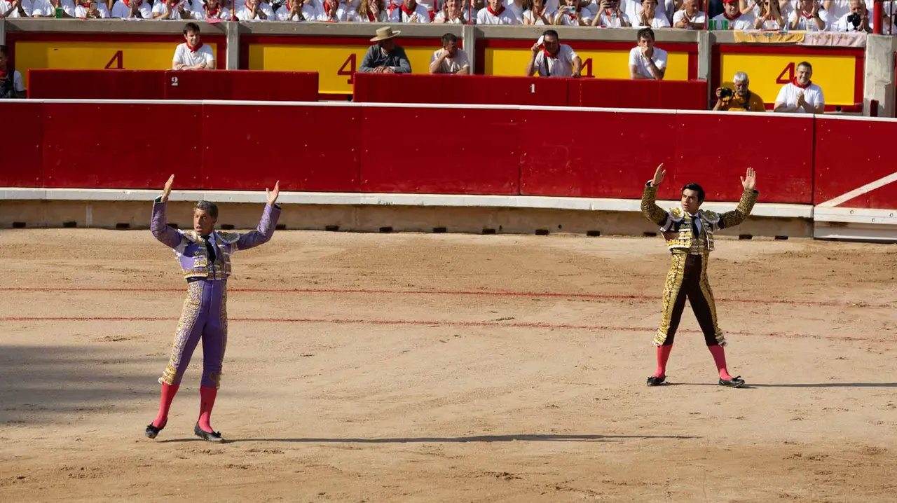 Última corrida de la Feria de San Fermín. Maite H. Mateo..-16