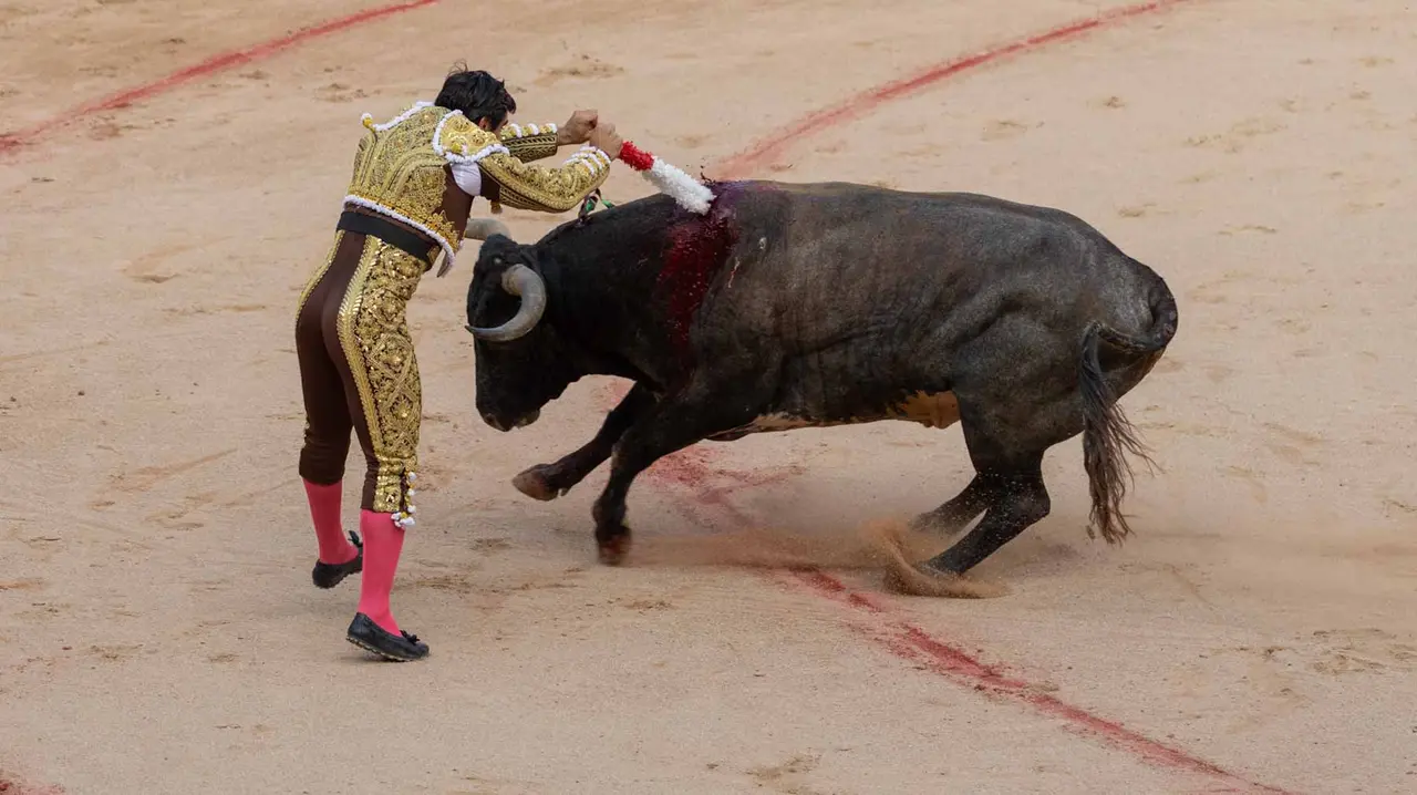 Última corrida de la Feria de San Fermín. Maite H. Mateo..-27